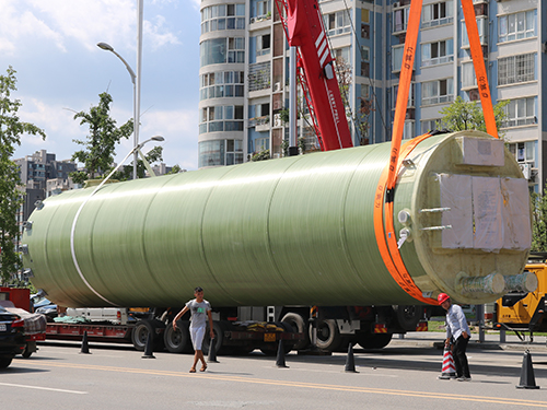 明珠泵業(yè)—地鐵下穿隧道一體化預(yù)制泵站吊裝現(xiàn)場！